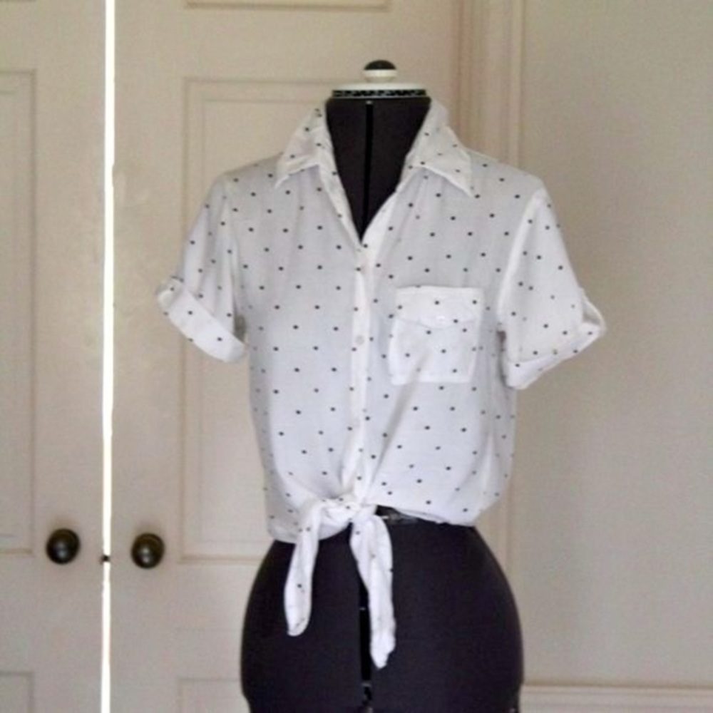 Japna top XS White Tie polka dot fun!